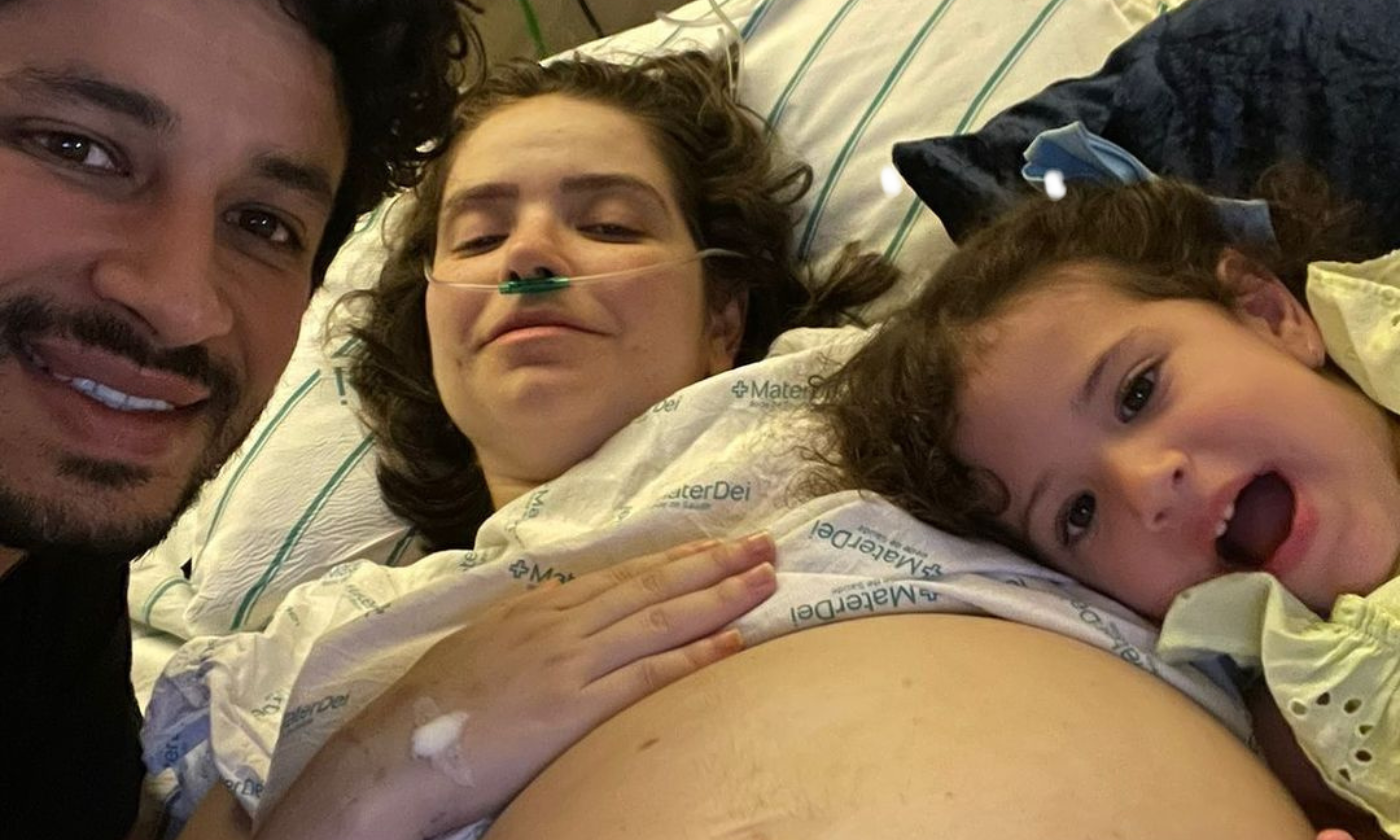 Esposa de jogador vive drama em luta contra câncer na gravidez